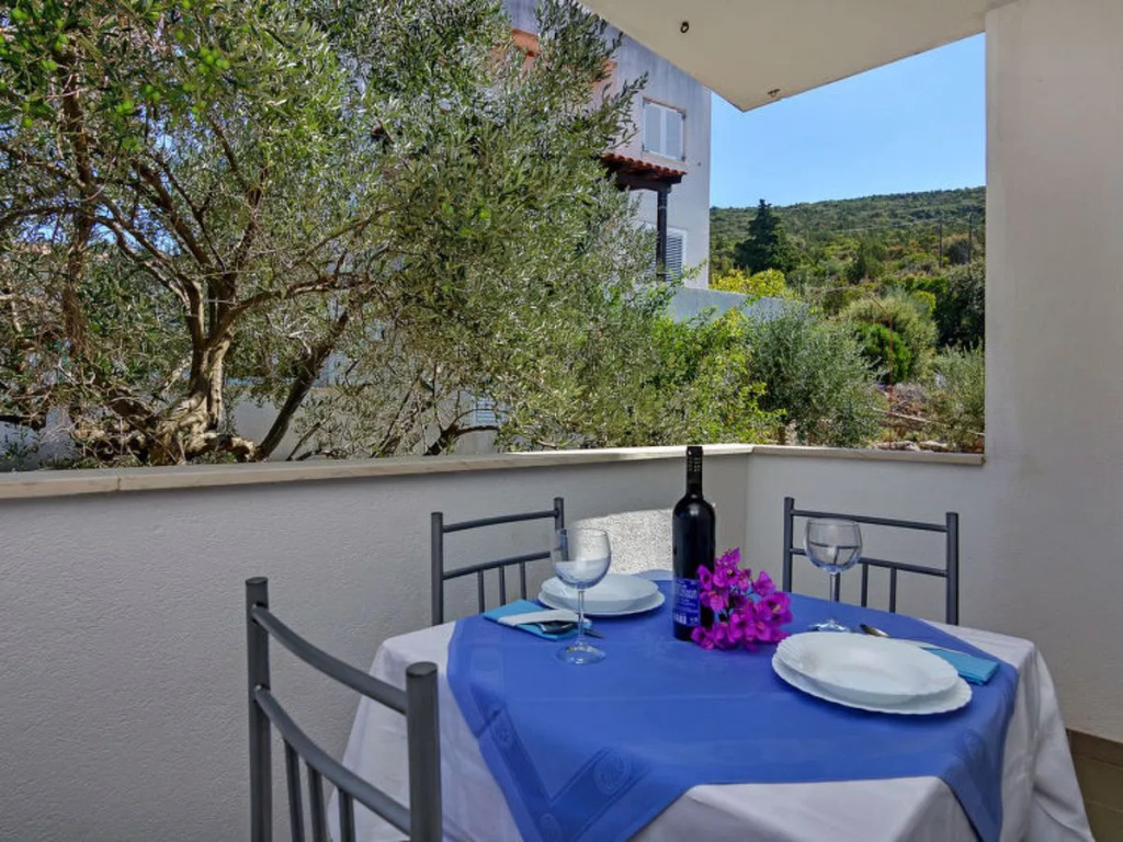 Apartment Cico Hvar/Pokrivenik 19132
