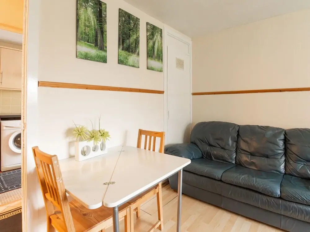 Alluring Apartment in Edinburgh near City Center