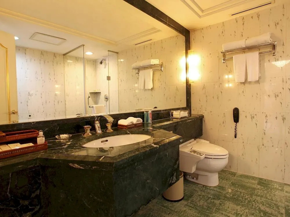 New Grand Dynasty Hotel