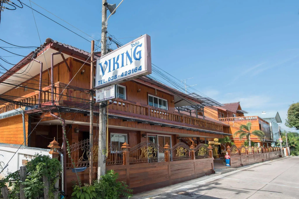 Viking Resorts