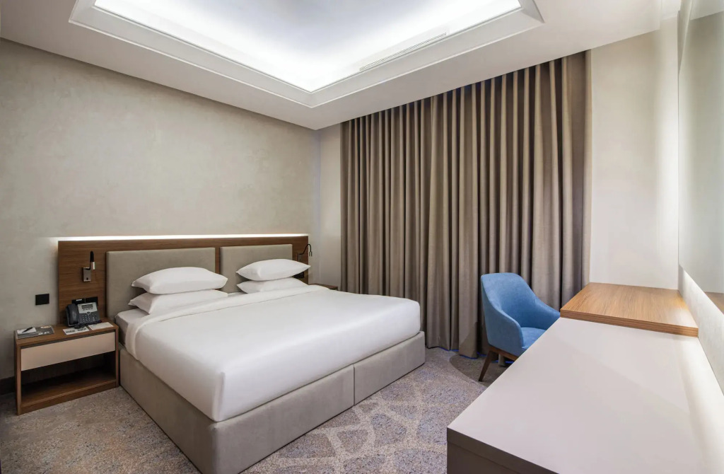 Voyage Hotel & Suites