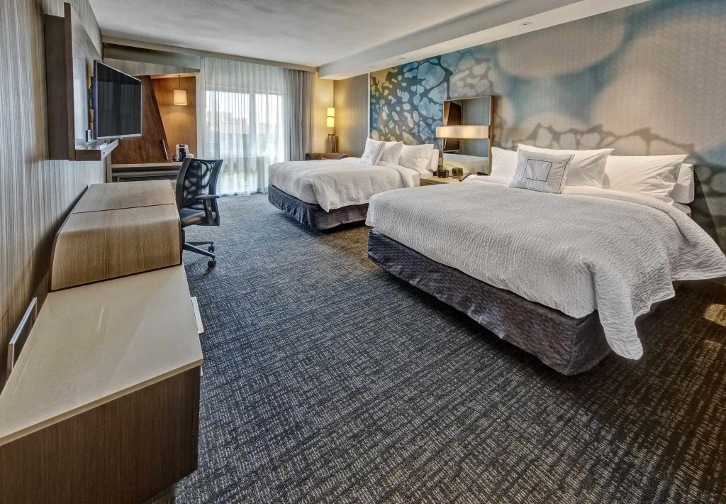 Courtyard Westbury Long Island