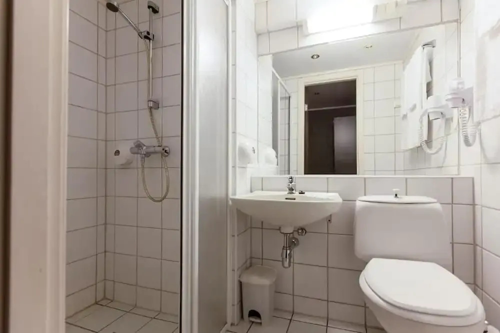 F2 Hotel and Apartment