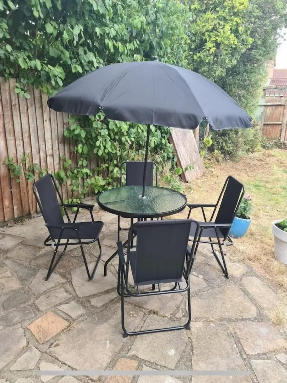 London - Sleeps 4 - Parking - Garden - Petfriendly