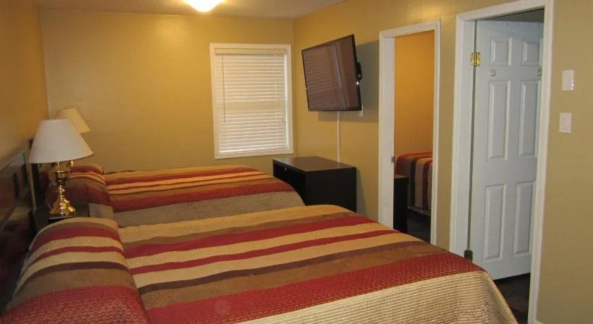 Rainbow INN