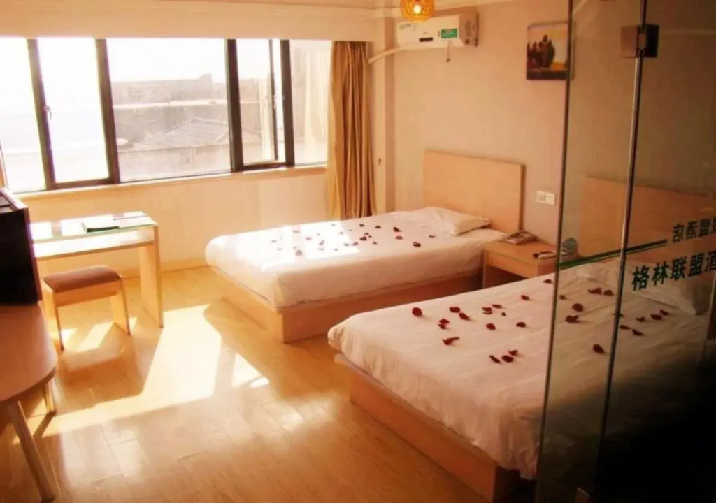 GreenTree Alliance Shanghai Hongqiao Railway Station Exhibition Convention Center BeiDi Road Hotel