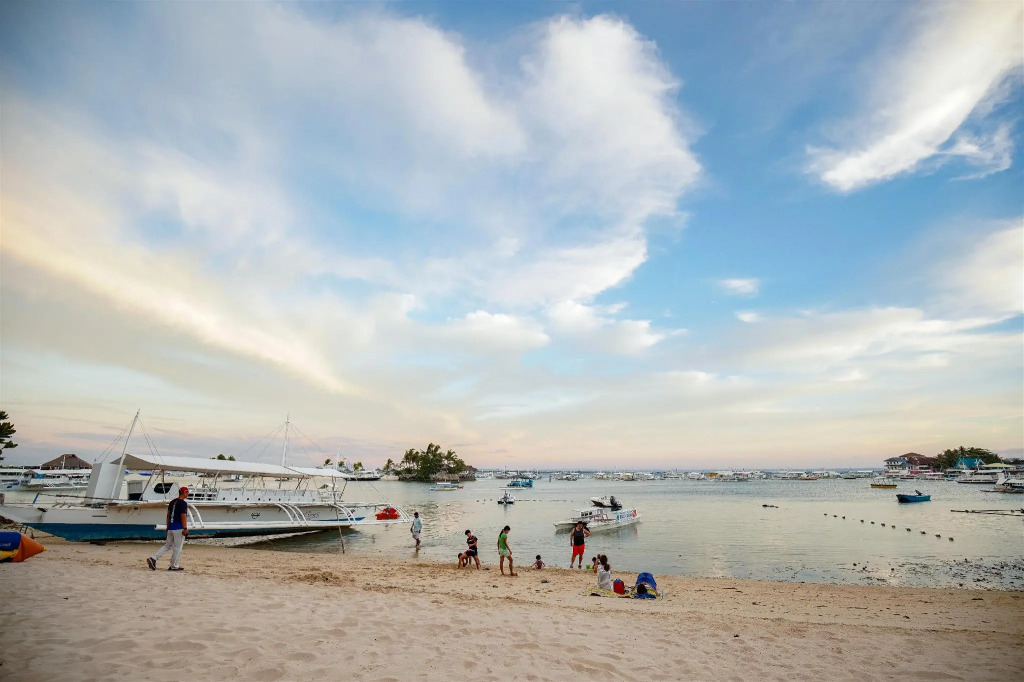 Cebu White Sands Resort and Spa