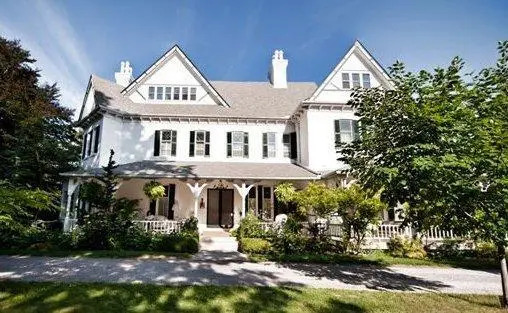 Grand Victorian