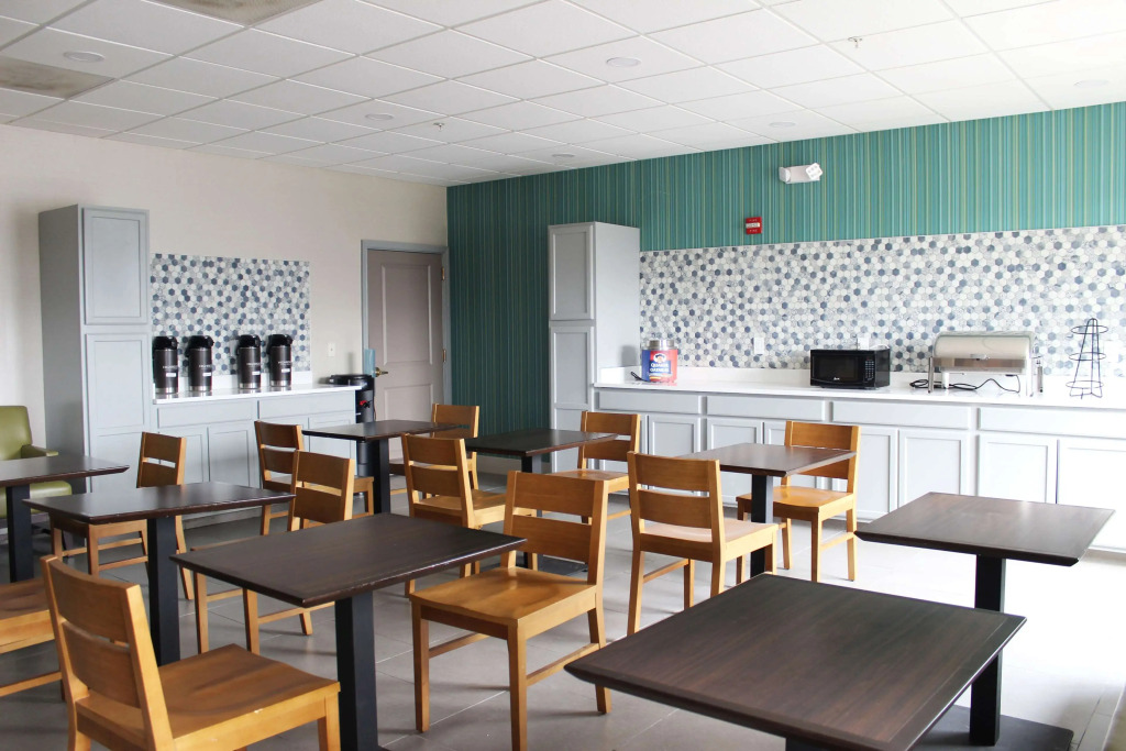 Wingate by Wyndham Waldorf - Washington DC Area