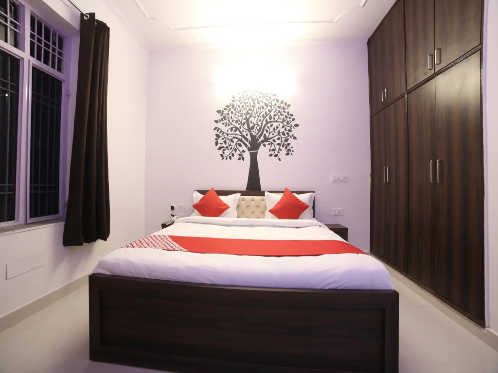 OYO 23109 Hotel Crossroads