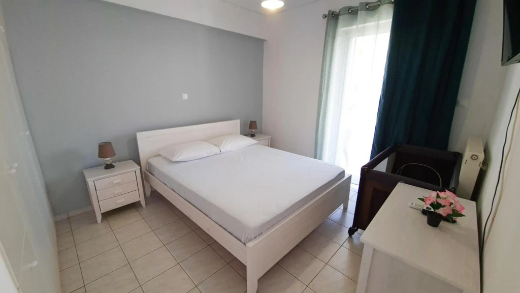 Summer Breeze Apartment in Kalamata