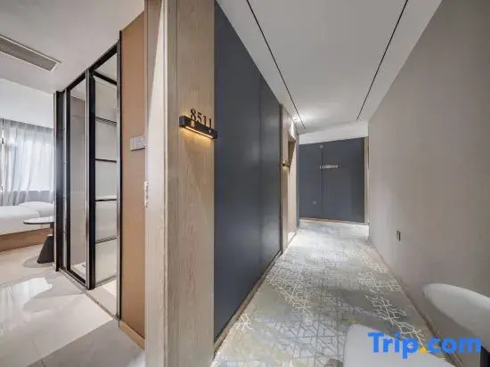 Weiting Residence Hotel (Shanghai Nanjing Road Pedestrian Street)