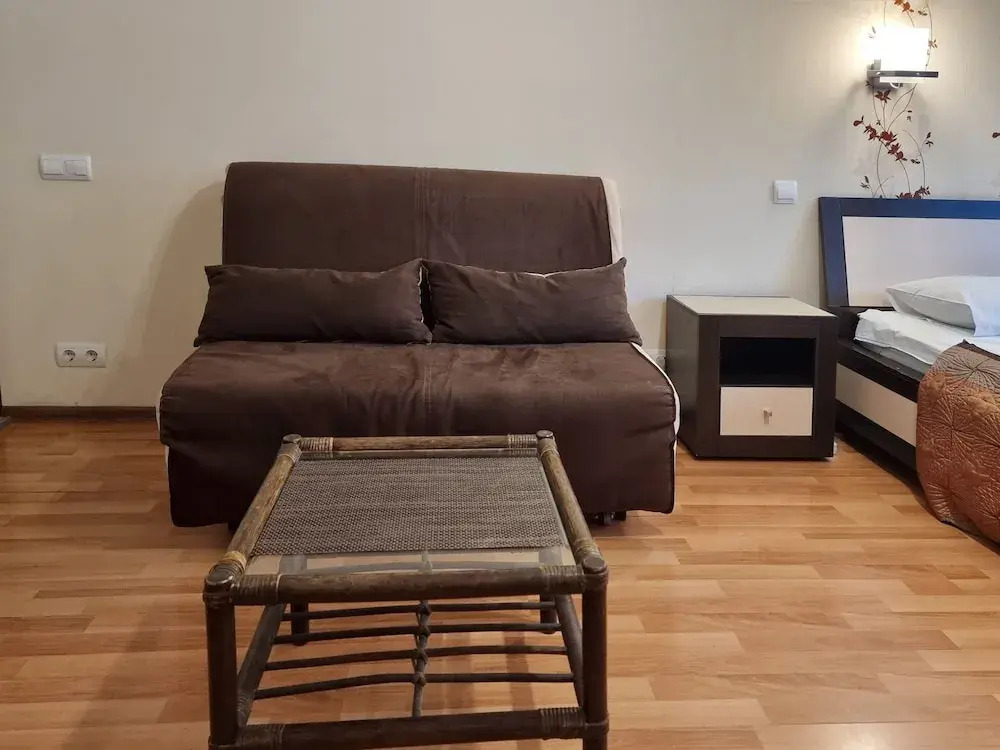 Апартаменты Home-Hotel, ул. Хорива, 50