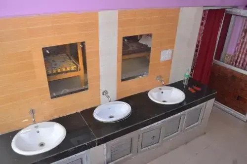 Hotel Sukh Sagar Inn