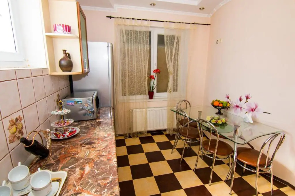 Luxurious Villa with Huge Garden, Terrace & Outdoor Space