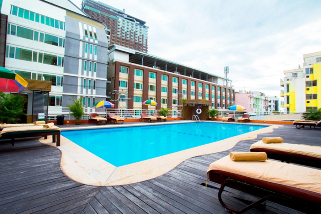 Eastiny Plaza Hotel