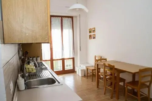 Easy House