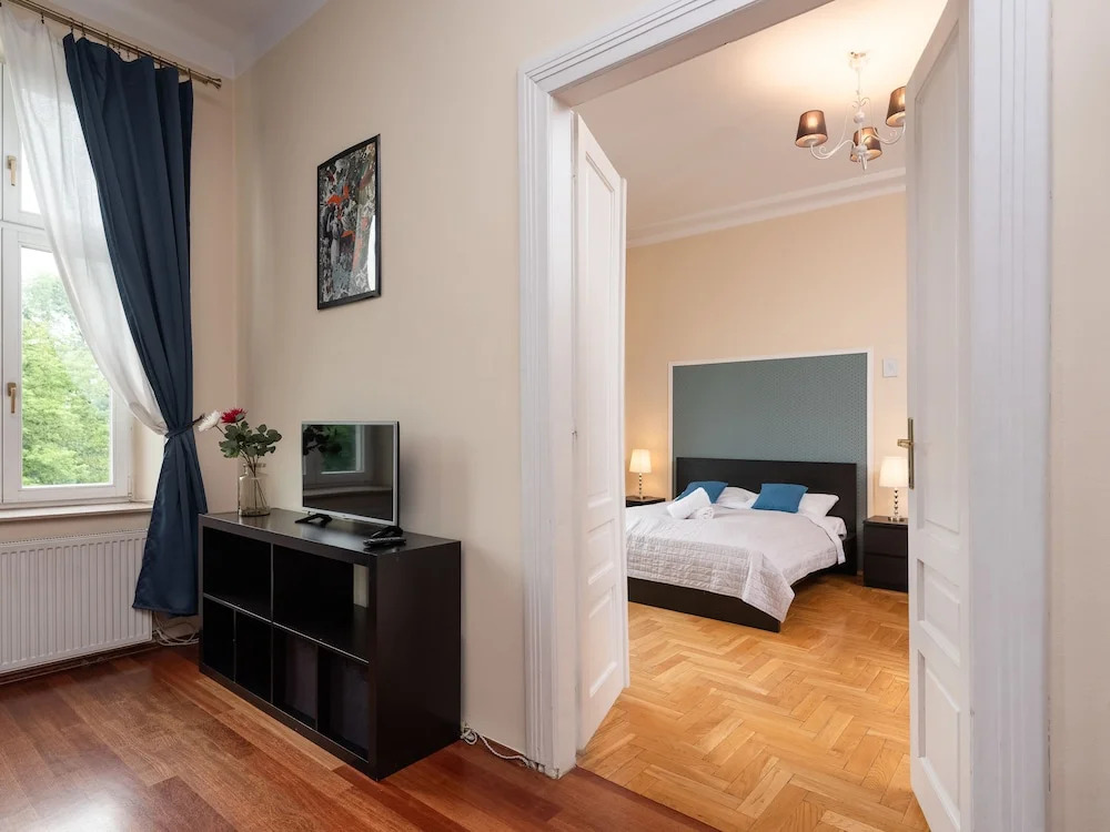 Wawel Apartments - Riverside Castle