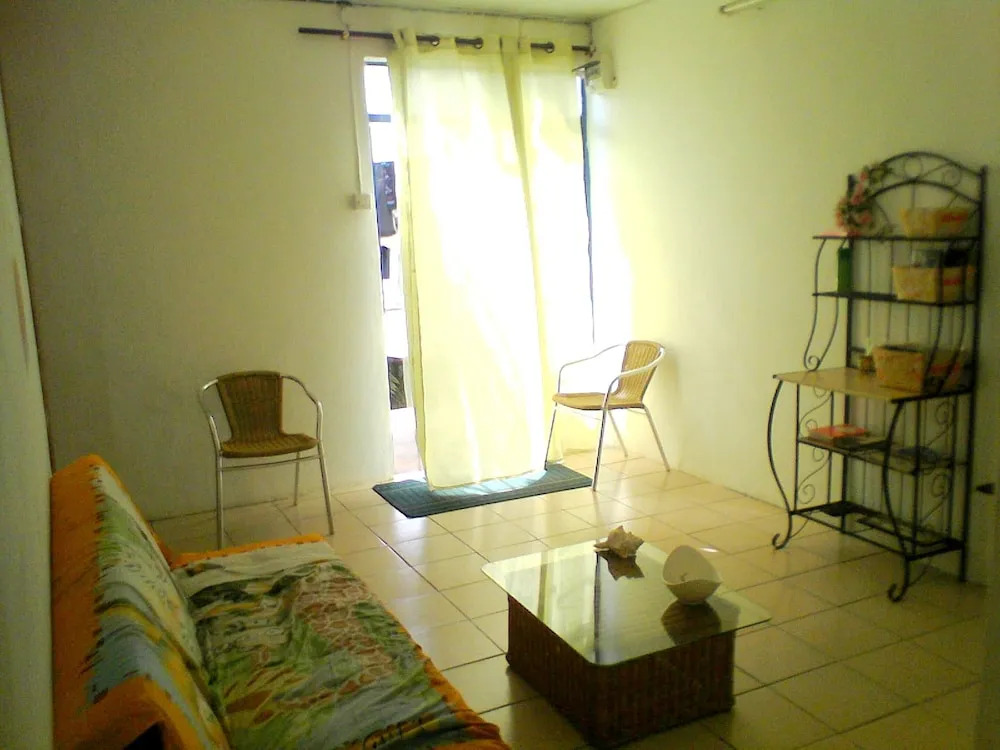Apartment With 2 Bedrooms in Bambous, With Enclosed Garden and Wifi -