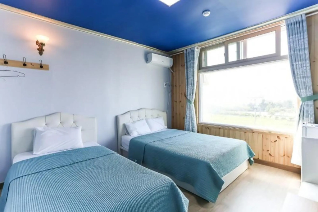 Yangyang Hajodae Beach House Pension