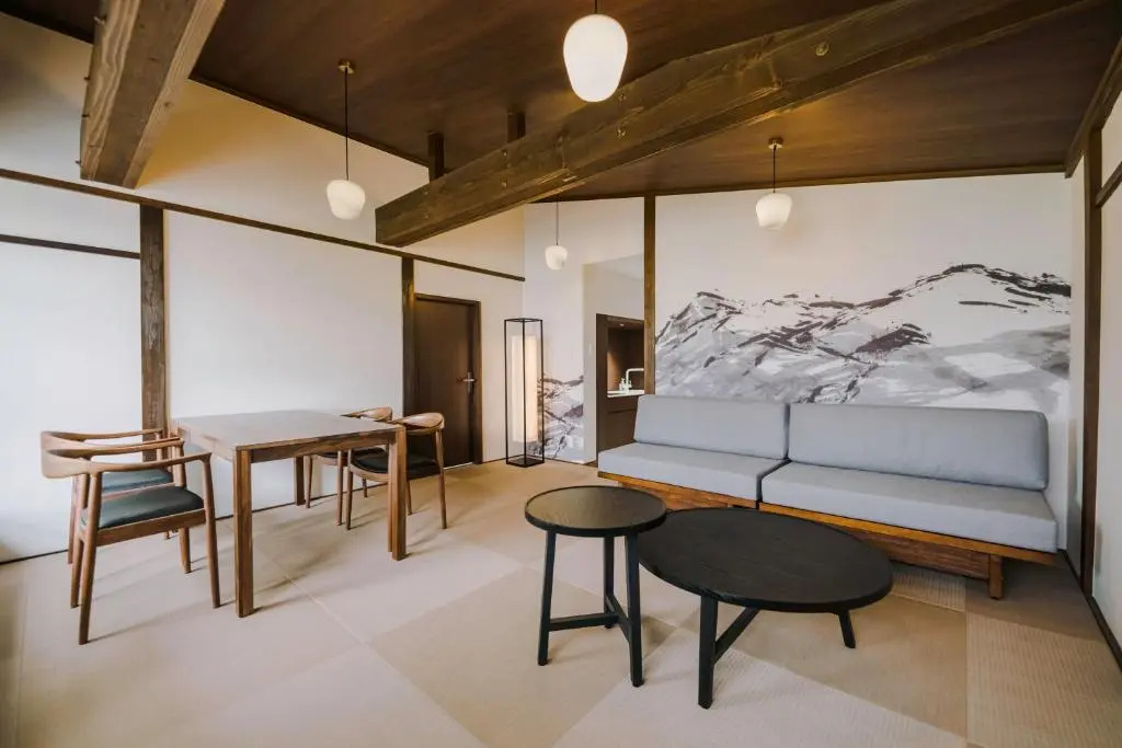 SKI INN HAKUBA
