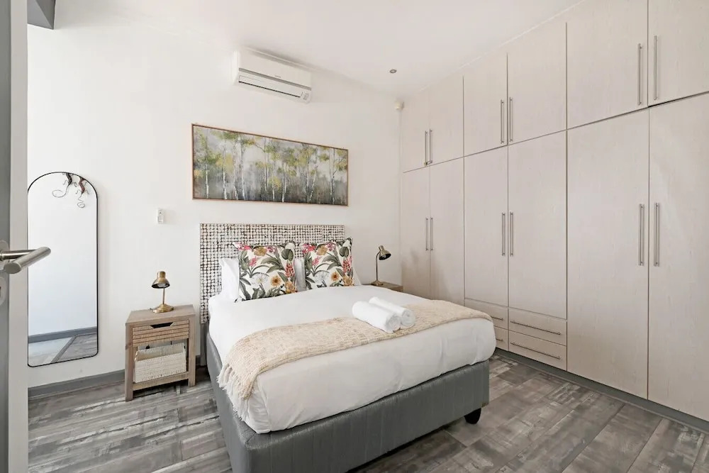 Three Bed Sea Point Secure Family Home