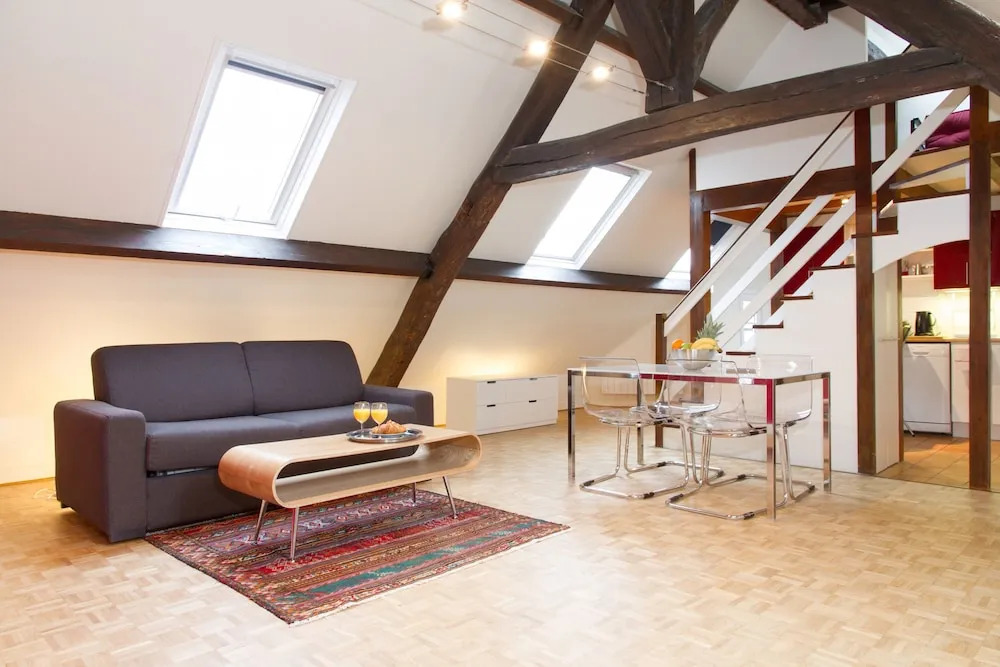Rue Montorgeuil Area Private Apartment