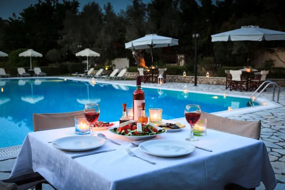 Mousses Villas - Villa Castor - A Detached Three-bedroom Villa With Private Pool and Access to Childcare Facilities