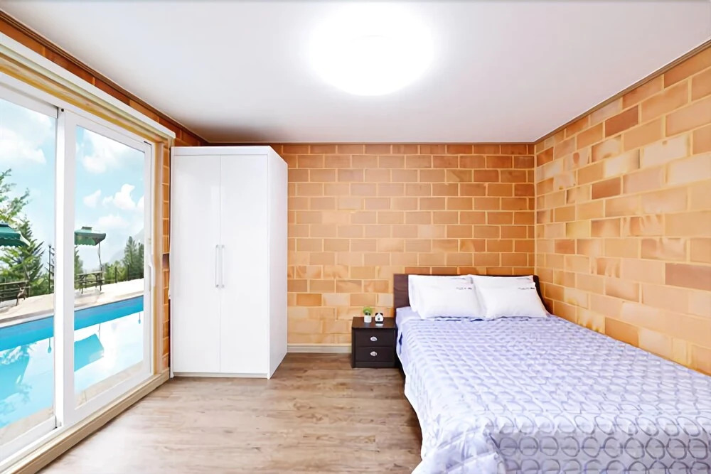 Sancheong Skylight Lake Pension