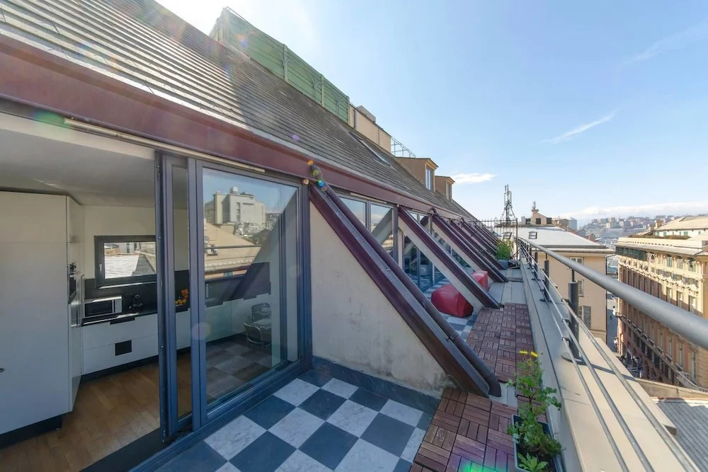Altido Penthouse next to Acquario