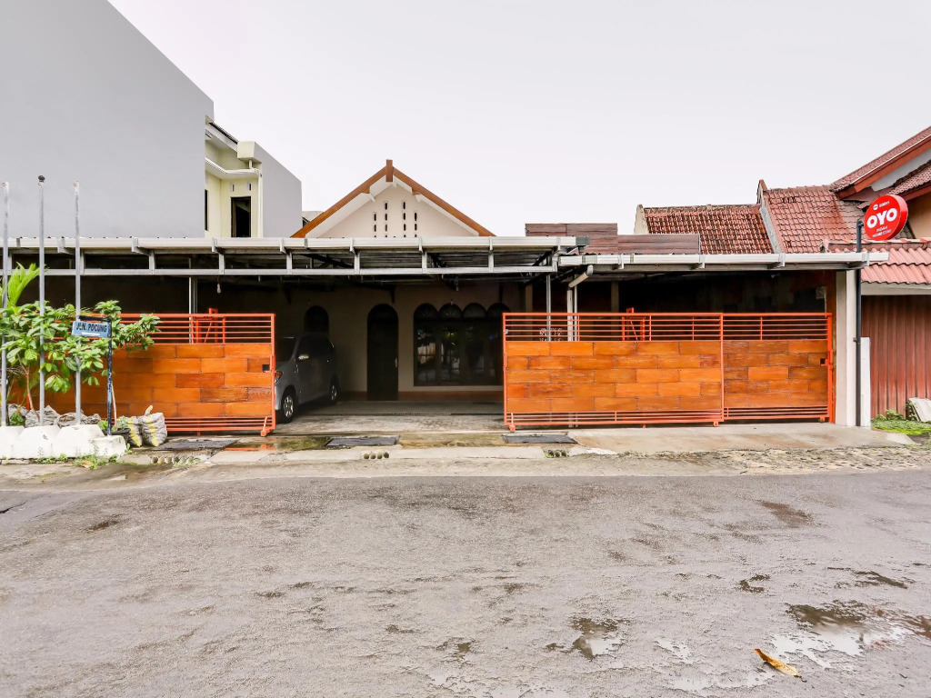 OYO 90095 Indah Homestay