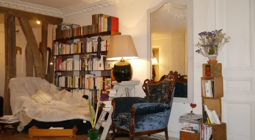 Apartment for 5 in Grands Boulevards and Opera Area