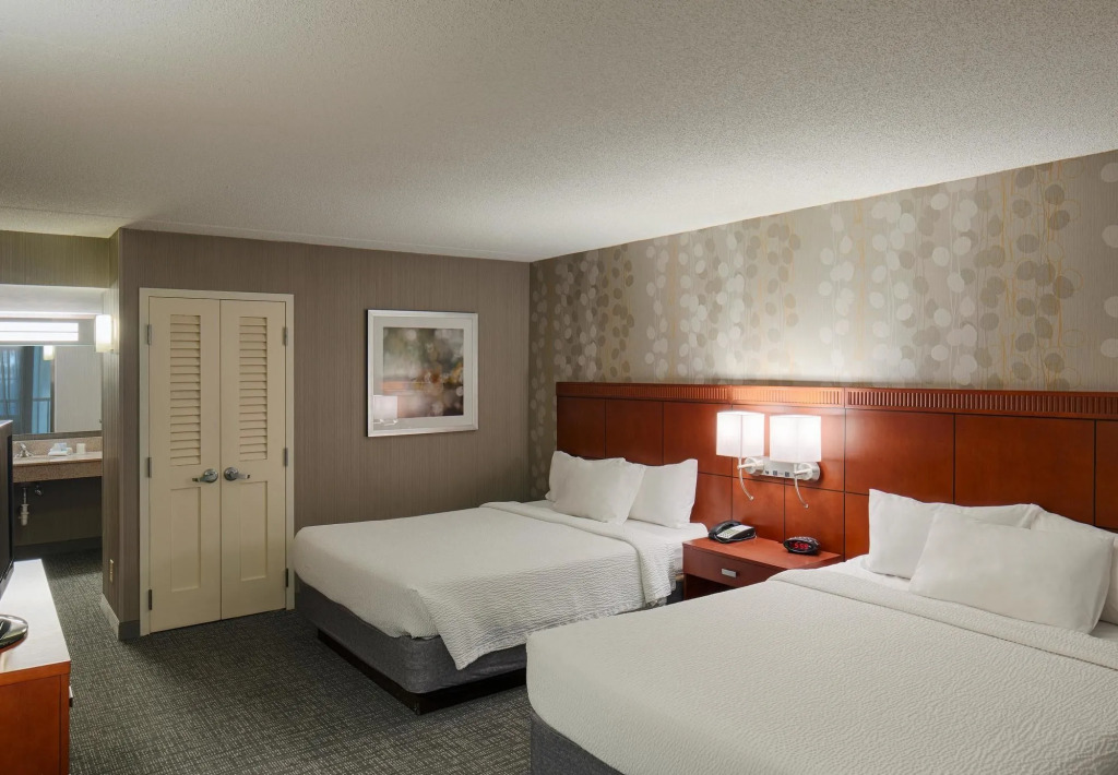 Columbus Hilliard Hotel