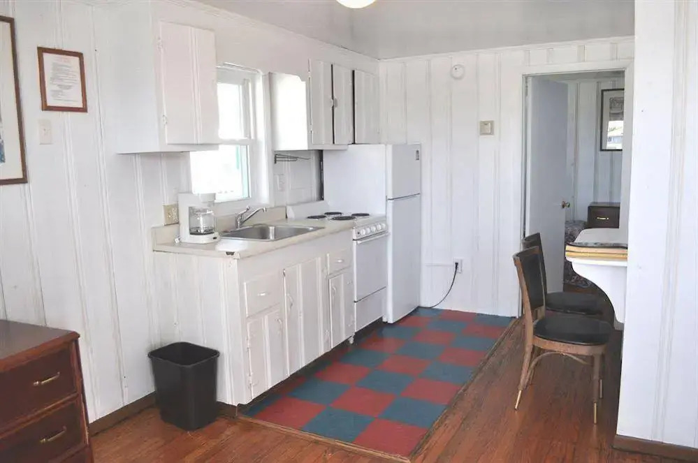 South Wind Apartments