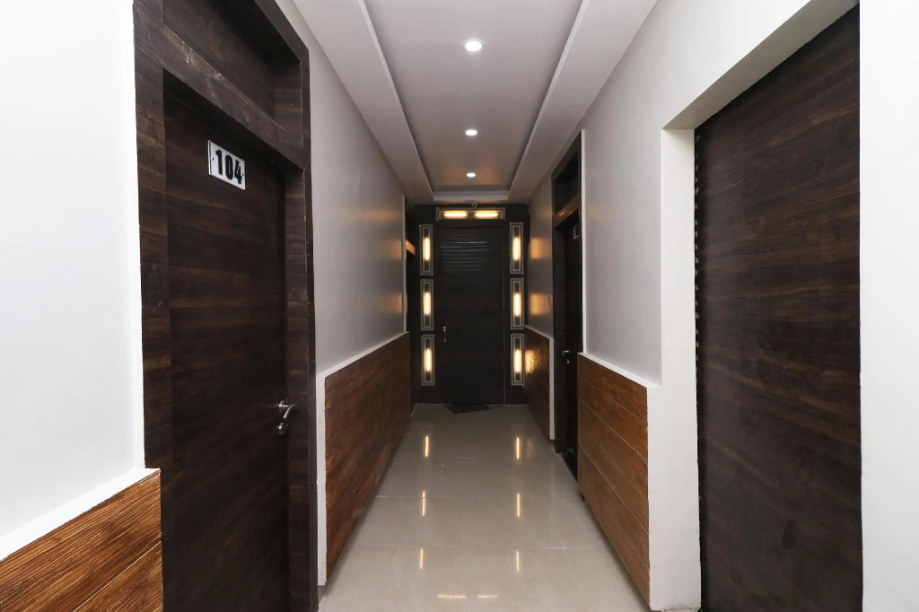 OYO Flagship 45455 Hotel Siddahant Palace