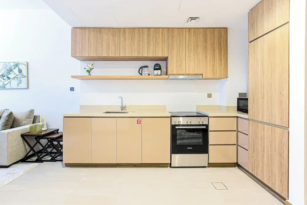 1BR Apt Residence Along Business Bay Canal