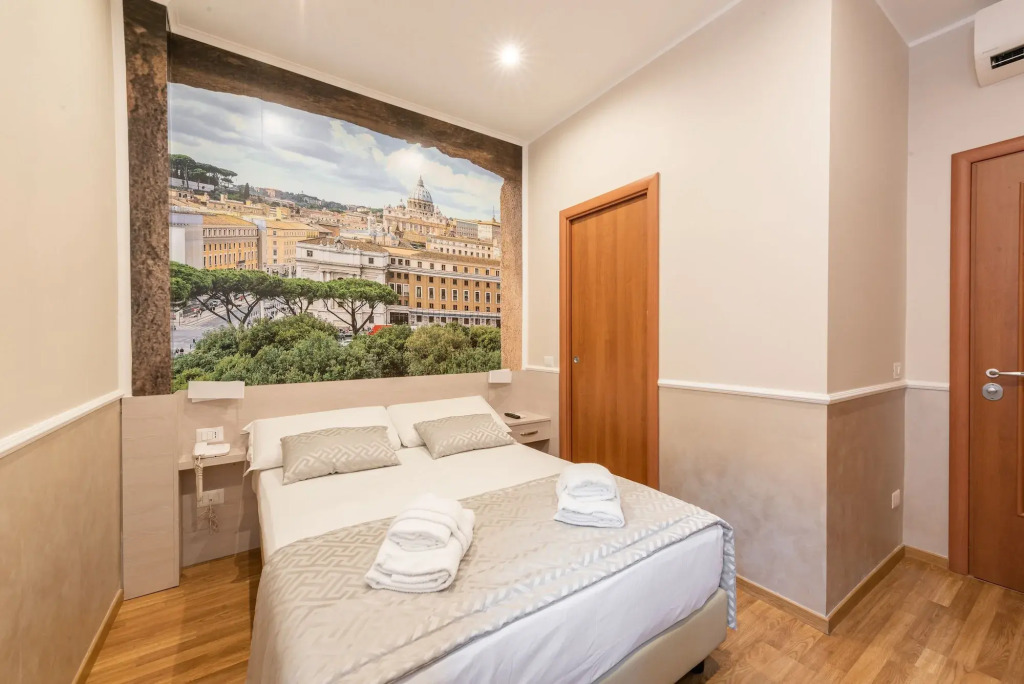Top Floor Colosseo Guesthouse