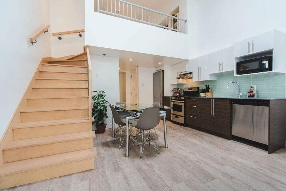 LikeAHotel-Ste Catherine/Downtown Montreal
