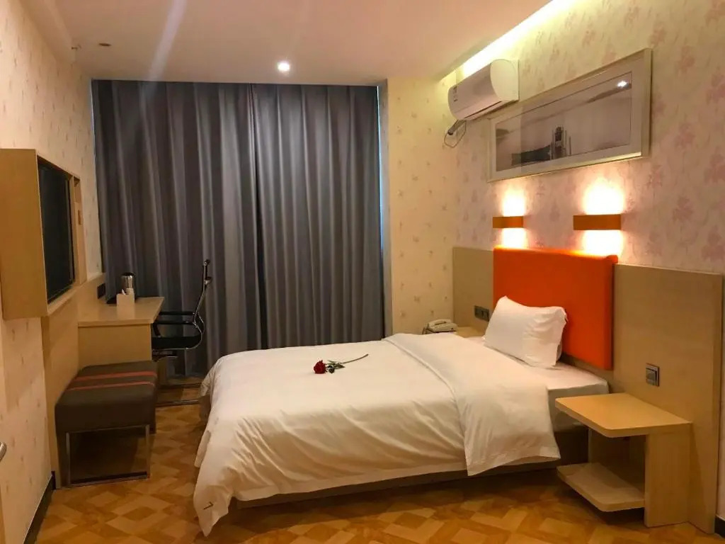 7Days Premium Zibo Huantai Xinyu Building Branch
