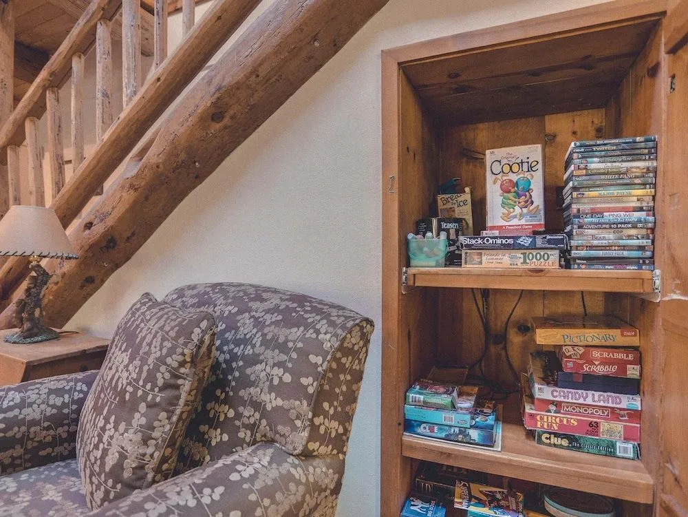 Bear Den Log Cabin