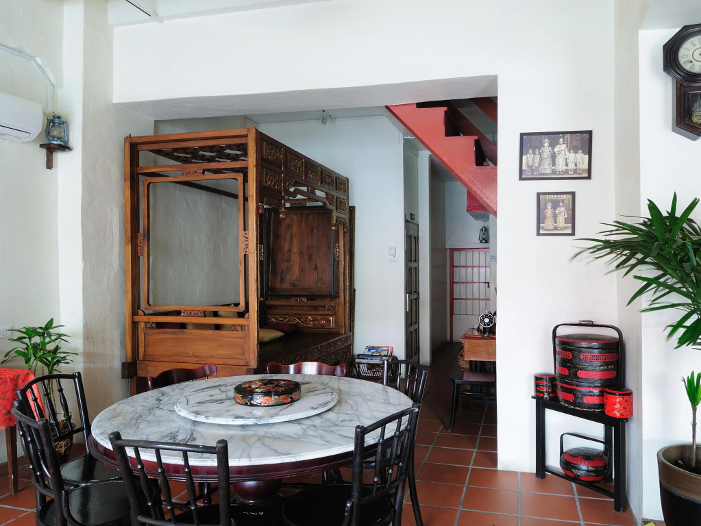 Red Inn Court