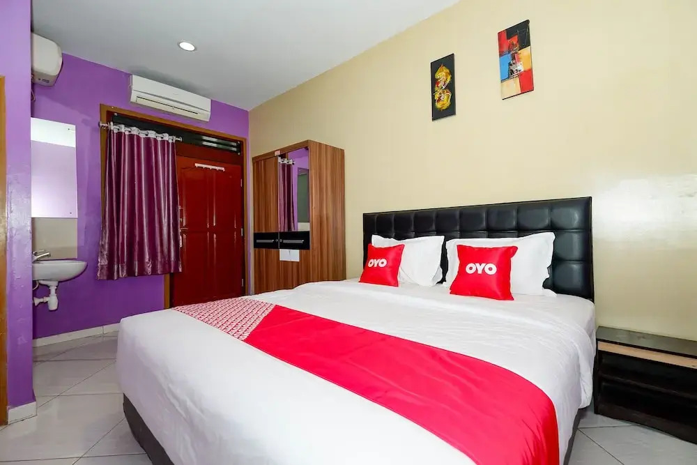 OYO 2095 Wisma Daun