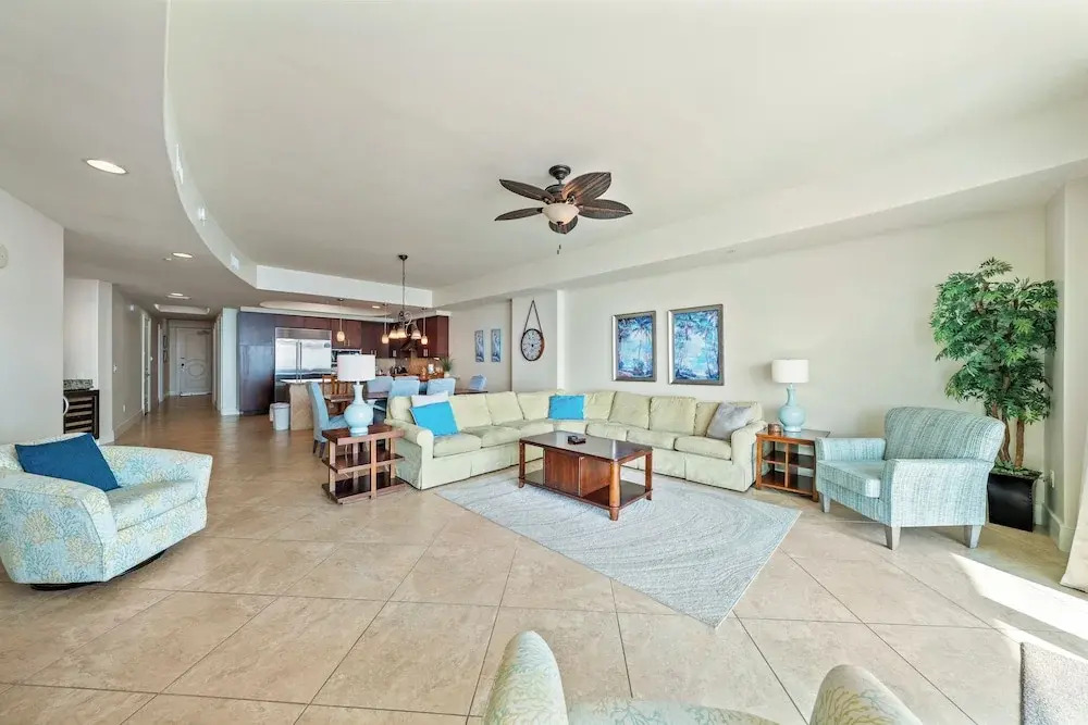 Turquoise Place 405C