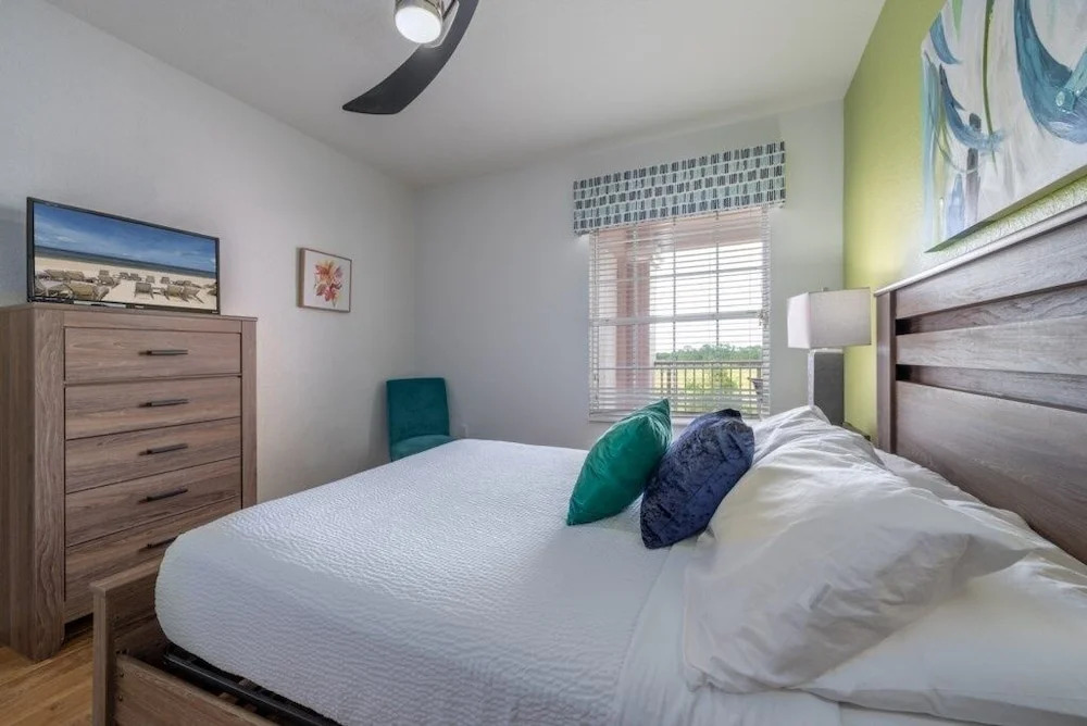 Your Vista Cay Lakeview Allure 3 Bedroom Condo by RedAwning