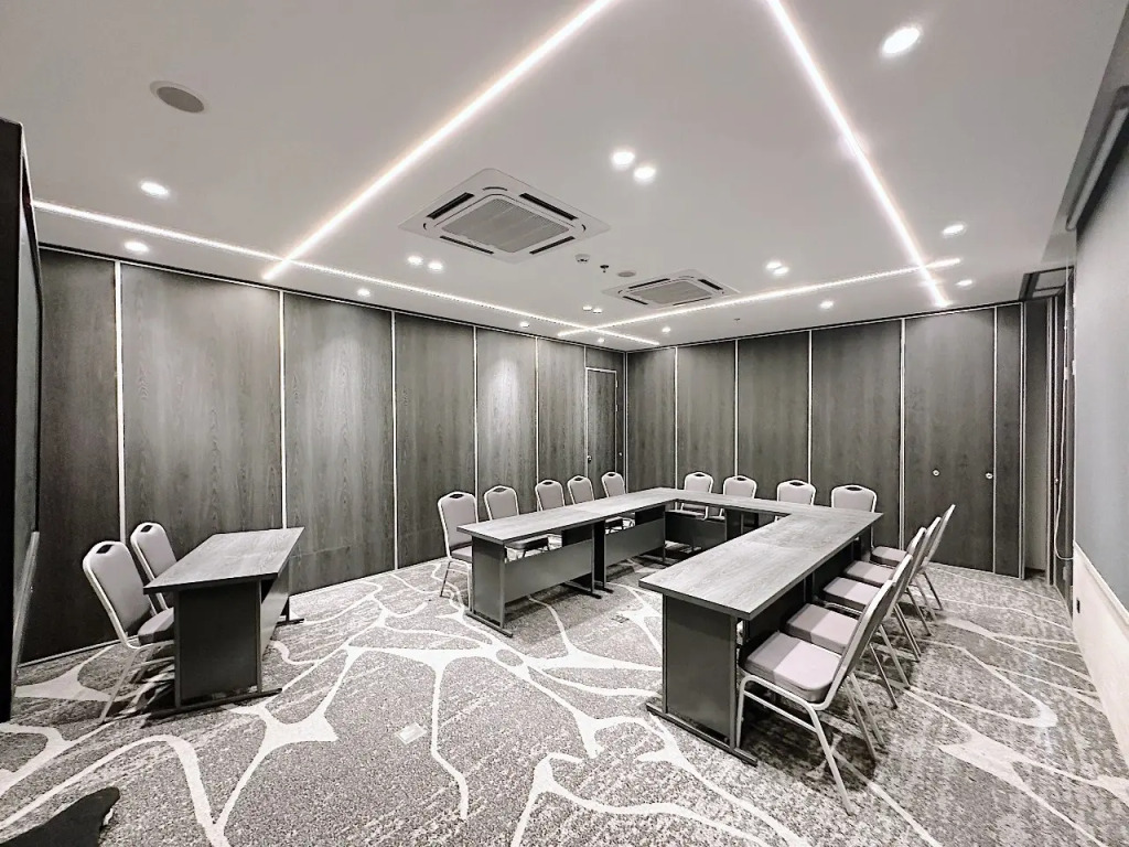 REZ Hotel Semarang