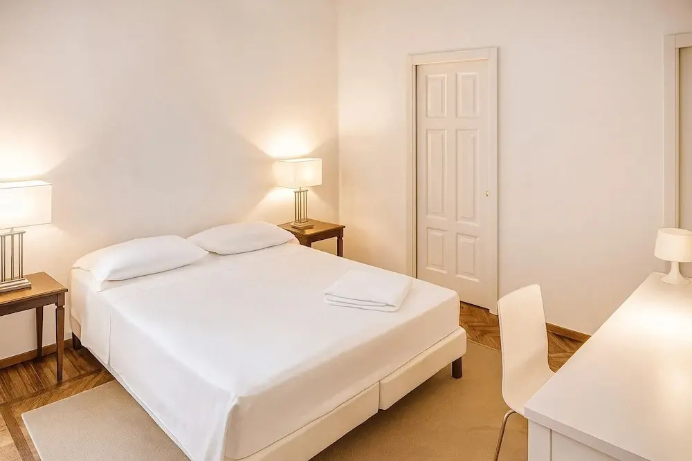 dHomes - Apartments and Rooms - Room 102