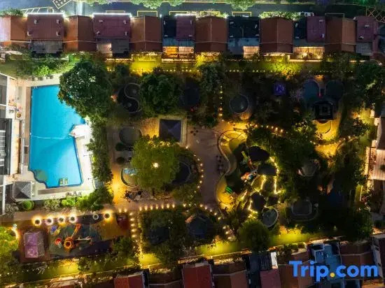 Shunyi Oriental baipenhu Hot Spring Hotel (Huizhou Huidong Baipenzhu store)