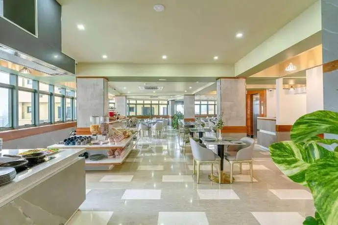 Flower Street provides accommodations with free Wifi, air conditioning