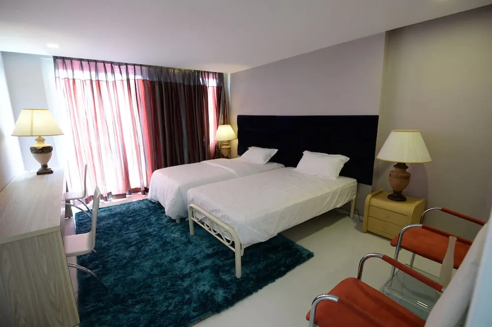 The Palm Suites