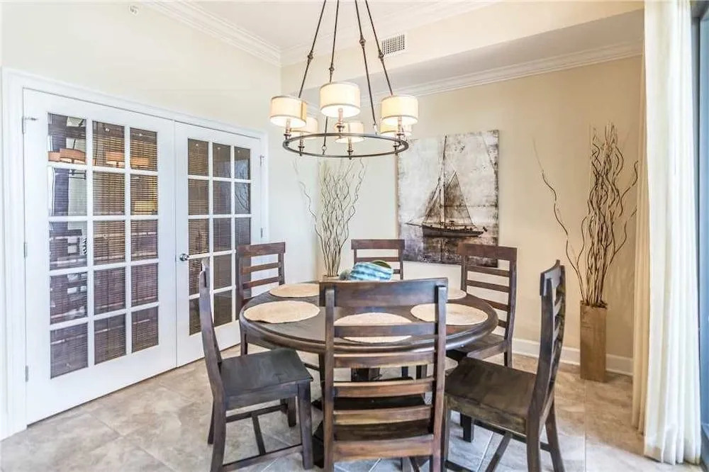 Phoenix West II 1813 - 3 Br condo by RedAwning